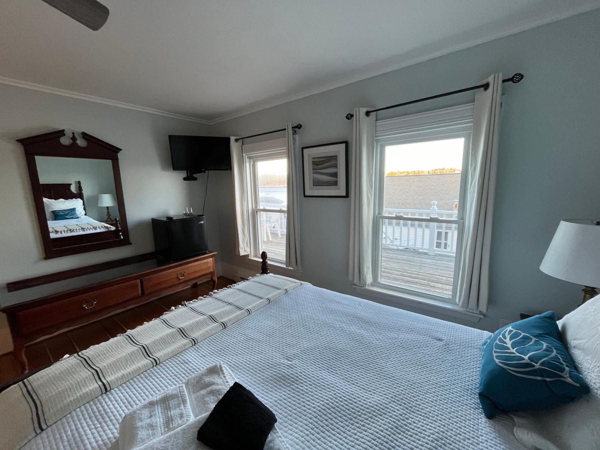 Spinneys Guesthouse & Beach Cottages Phippsburg Exteriör bild